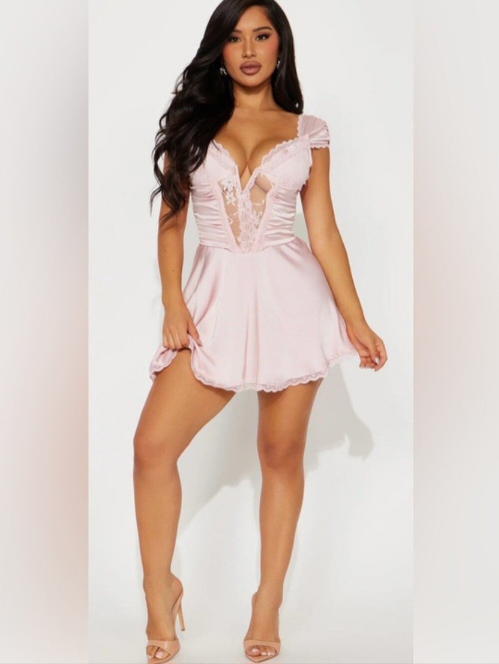 🩷Fashion Nova Lace Plunge Mini Dress🩷
